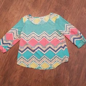 🟣Colorful blouse.